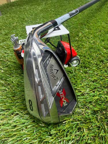 Callaway RAZR  8 IRON - Graphite Callaway 55gr	Lady - RH