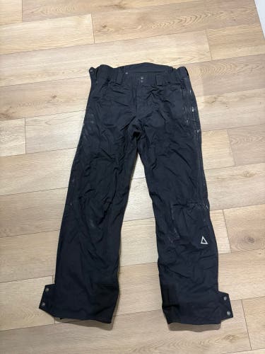 Black Large Adult Unisex Karbon Pants (Used)
