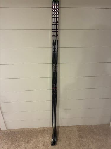 Senior Bauer Vapor Hyperlite 2 Left Hand Hockey Stick P92 77 Flex (New)