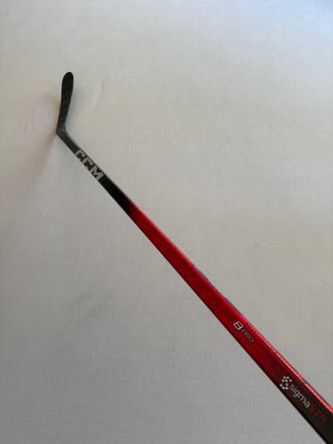 New 85 Flex P29 Senior CCM JetSpeed FT8 Pro Right Hand Pro Stock Hockey Stick - Red
