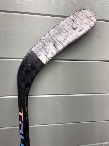 True Hockey - Left - Chris Tierney Project X pro stock 'Dressed as Catalyst 9X' 90 Flex Stick