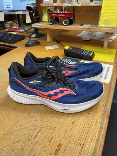Saucony Ride Size 12 Running Shoes