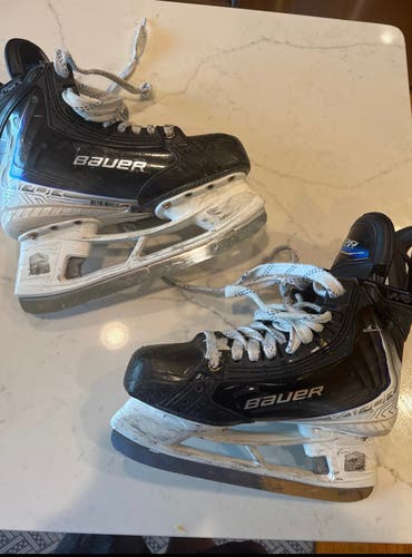 2025 Bauer Vapor Flylite Hockey Skates 7 (Used)