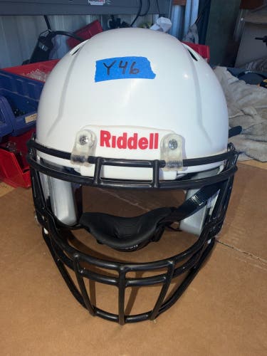 USED RIDDELL SPEED ICON YOUTH HELMET - LARGE - WHITE