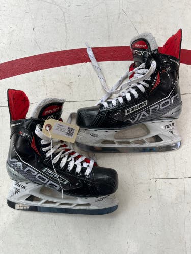 Bauer Vapor X3.7 Hockey Skates | Senior Size 7.5 (Regular)