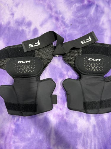 CCM F5 Knee Pads (Used)