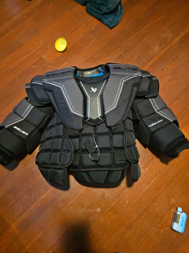 Small Bauer Elite Goalie Chest Protector (Used)