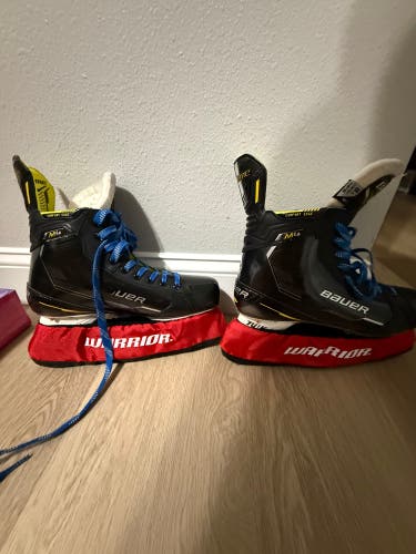 2022 Bauer Supreme M4 Hockey Skates Pro Stock 8.5 (Used)