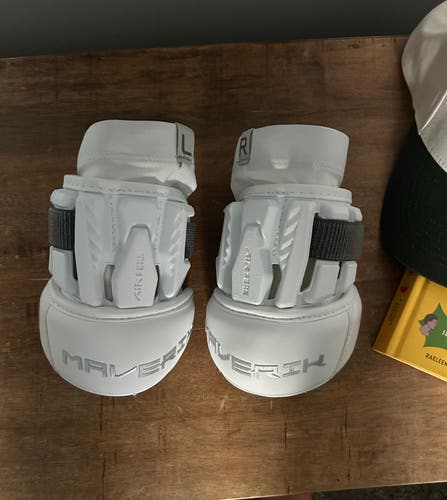Medium/Large Adult Maverik Max Arm Pads (New)