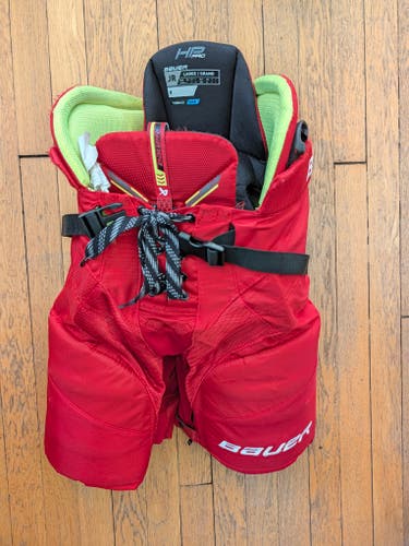 Junior Large Bauer HP Pro Hockey Pants (Used)