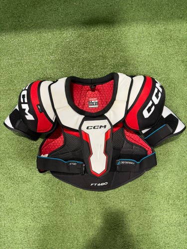 CCM JetSpeed FT680 Shoulder Pads | Senior Large