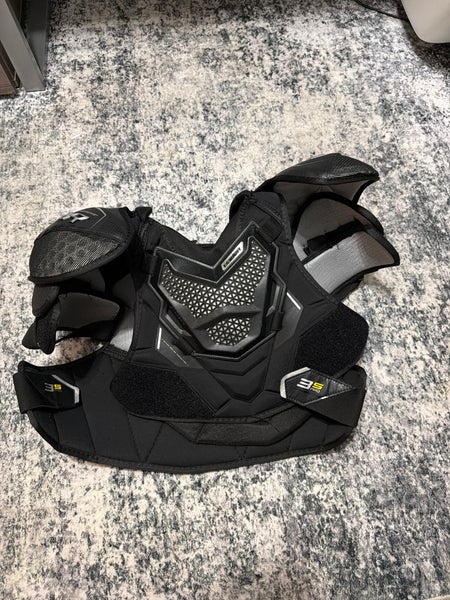 Men's Large Intermediate Bauer Supreme 3S Pro Shoulder Pads (Used)