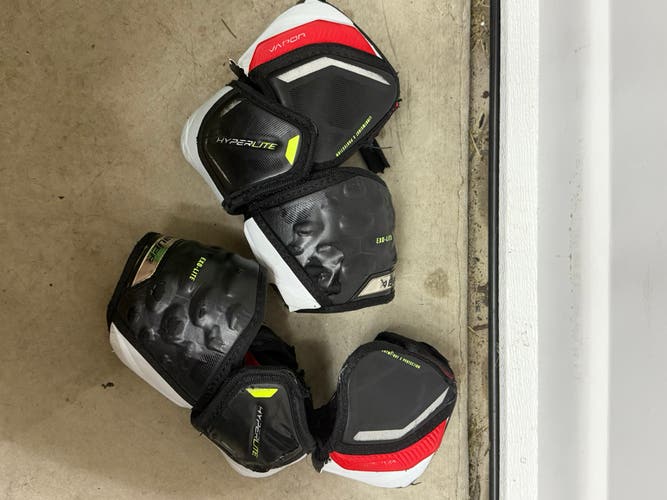 Intermediate Large Bauer Vapor Hyperlite Elbow Pads (Used)