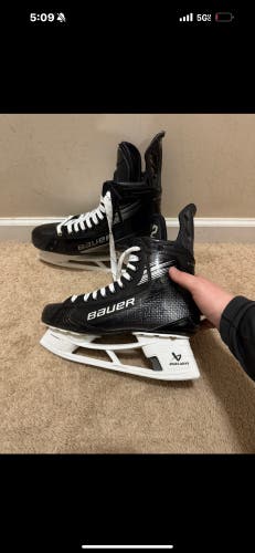 Bauer Vapor Hyperlite 2 Hockey Skates Ryan Sutter ProStock (size 9.5)