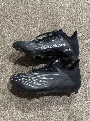 Black Unisex Size M 9.0 (W 10.0) Youth New Balance Burn X3 Low Top Molded Cleats (Used)