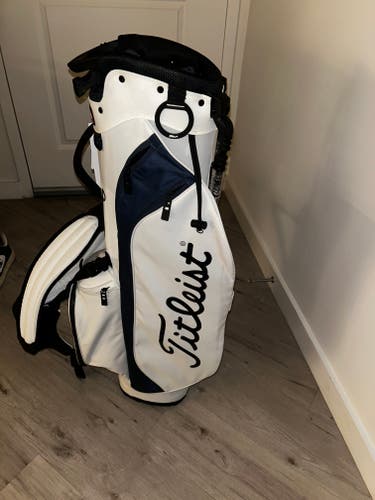 Unisex Titleist Carry Bag (New)