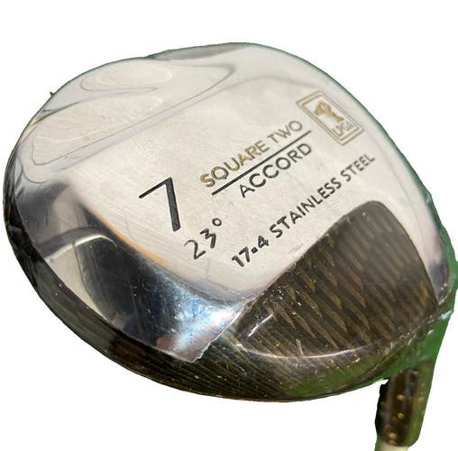 Square Two Accord 7 Wood 23* RH Ladies Flex Graphite 40" Nice Grip And Headcover