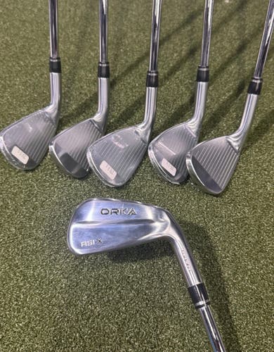 Men's Right Handed Iron Set Stiff Flex (Used)