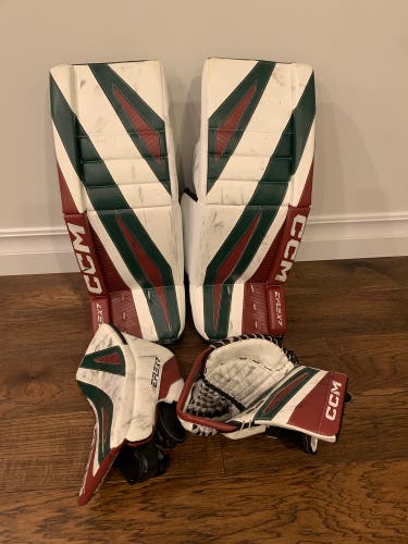 33" CCM Extreme Flex 7 Goalie Leg Pads Pro Stock (Used)