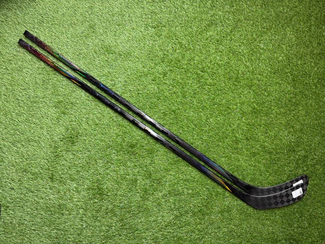 2 Pack-Bauer Nexus Tracer RH P28 70 Flex Pro Stock Hockey Stick (New)