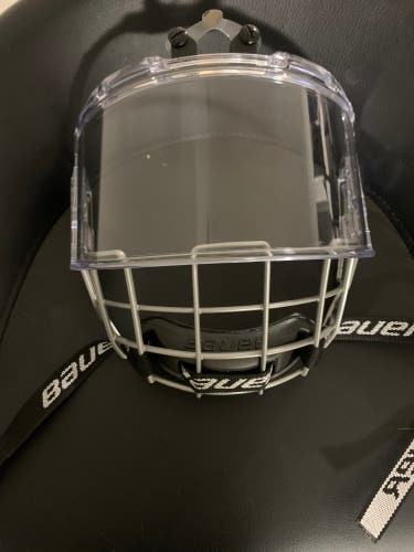 Medium Bauer Hybrid Shield (New)
