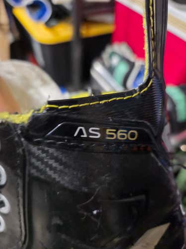 CCM AS-560 Hockey Skates Regular Width Size 3 (Used)