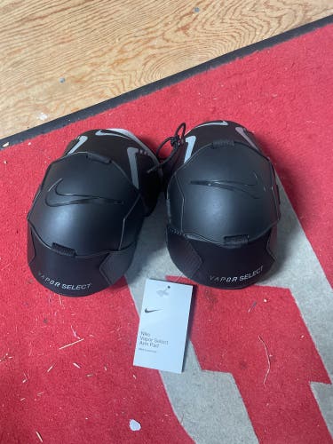 Large Adult Nike vapor select Arm Pads (New)