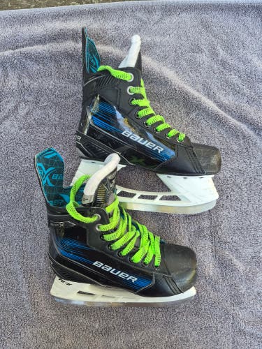Black Bauer Bauer X Lightspeed Pro II Hockey Skates Size 1.5