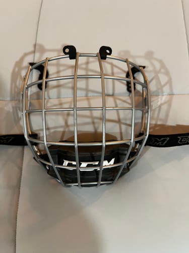 Small CCM FM06 Helmet face mask