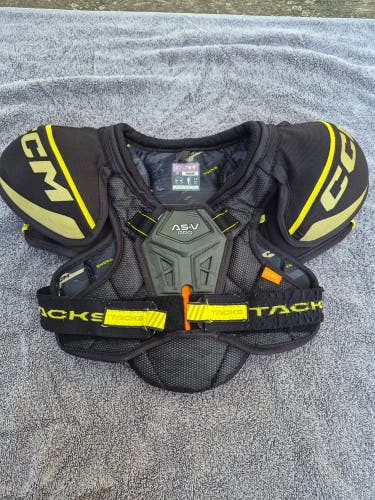 Boy's Medium Youth CCM Tacks AS-V Pro Shoulder Pads (Used)