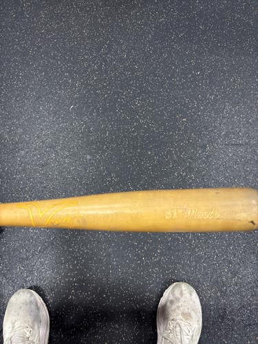 Used Victus V-CUT BB/SB Wood Bat 31" 11337-S000496424