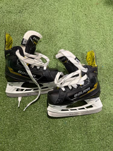 Bauer Supreme M4 Hockey Skates | Size 9Y
