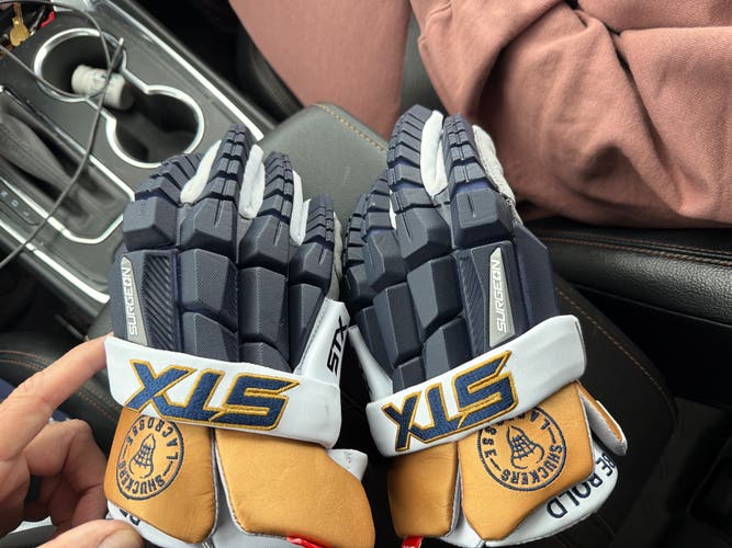 STX Surgeon RZR2 Lacrosse Gloves (New)