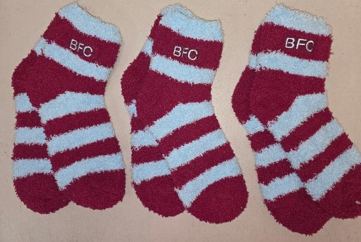 ST15 Mens "BFC BURNLEY FC CLARET FUZZY" Crew Socks Lot of 3 Pair MEDIUM New