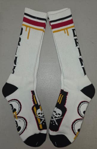 ST19 Mens "DRINK WHITE SKULL FULL SOCKS" Crew Socks Lot of 2 Pair LARGE New