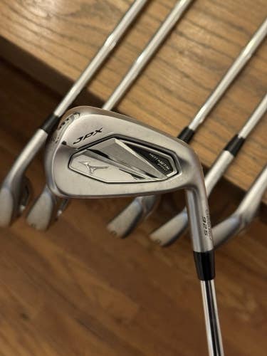 Mizuno JPX 925 Hot Metal Pro (5-PW) Dynamic Gold 105 S300 shafts (stiff)