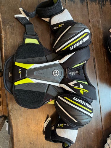 Large Junior Warrior ALPHA LX PRO Shoulder Pads (Used)
