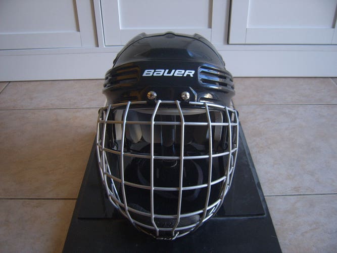 Free Shipping-Great Condition Bauer BHH3500 Hockey Helmet sz Senior Large Black w/Cage