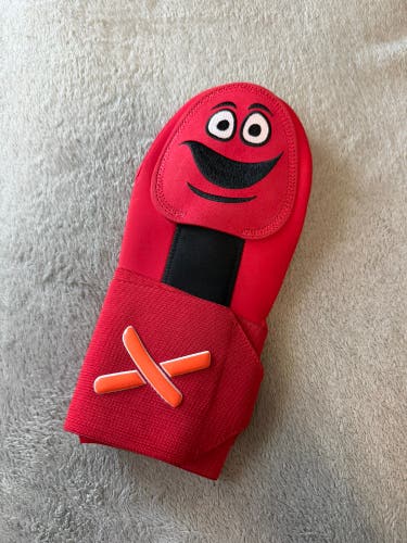 Aria Big Red Sliding Mitt