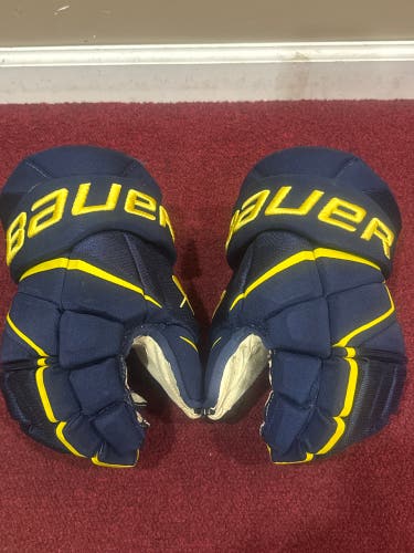 Bauer Vapor Hyperlite Gloves 14" Pro Stock Item#MC1015