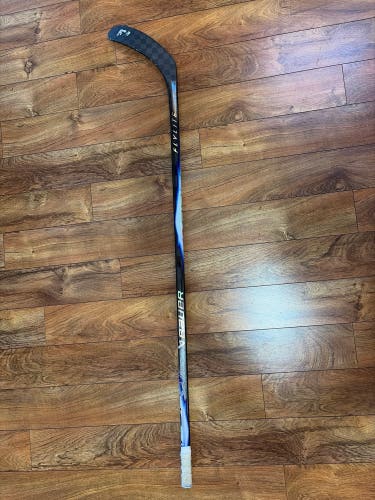 Intermediate Bauer Vapor Flylite Right Handed Hockey Stick P92 65 Flex (Used)