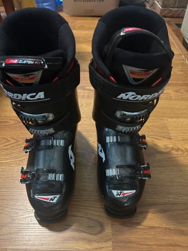 Mondo 26 & 26.5 Men's Nordica Cruise All Mountain Ski Boots Stiff Flex (Used)