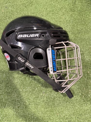 Bauer 2100 Helmet | Medium w/ Cage