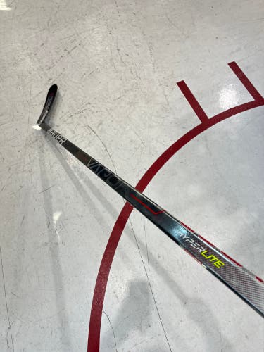 Bauer Vapor Hyperlite Hockey Stick Right Handed | P92 87 Flex (65")