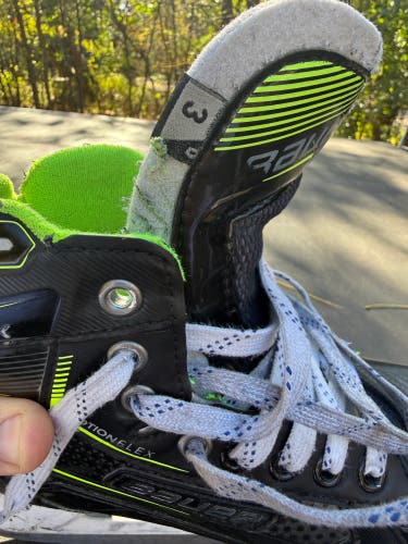 Bauer gsx Hockey Skates Regular Width Size 3 (Used)
