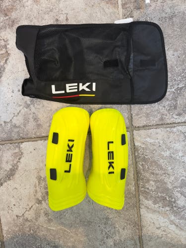 Leki World Cup Pro Junior Slalom Shin Guards with Carrying Bag: Very Lightly Used, Tag Attached