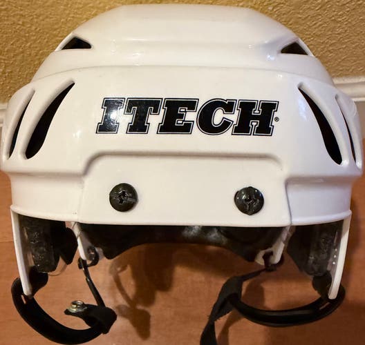Itech HC100 White Ice Hockey Helmet Size Large Adult Beer League / Coaching