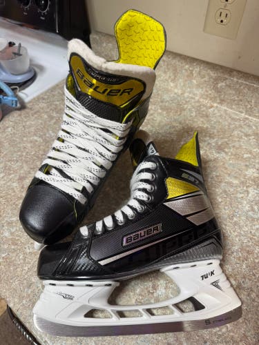 LIKE NEW INT 6 1/2 Bauer Supreme S37 ice Hockey Skates Regular Width 6.5 skate moldable