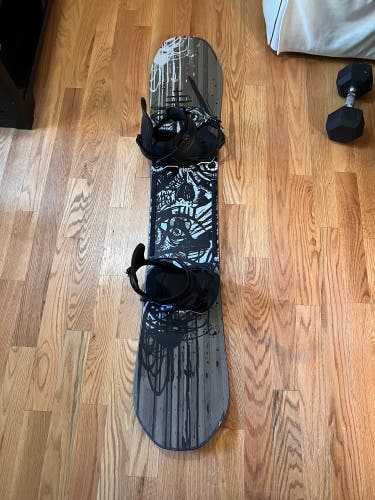 Men's Snowboard Freeride With Bindings Medium Flex Directional Twin 155 cm (Used)