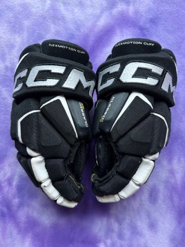 Junior CCM Tacks Classic SE Gloves 11" (Used)